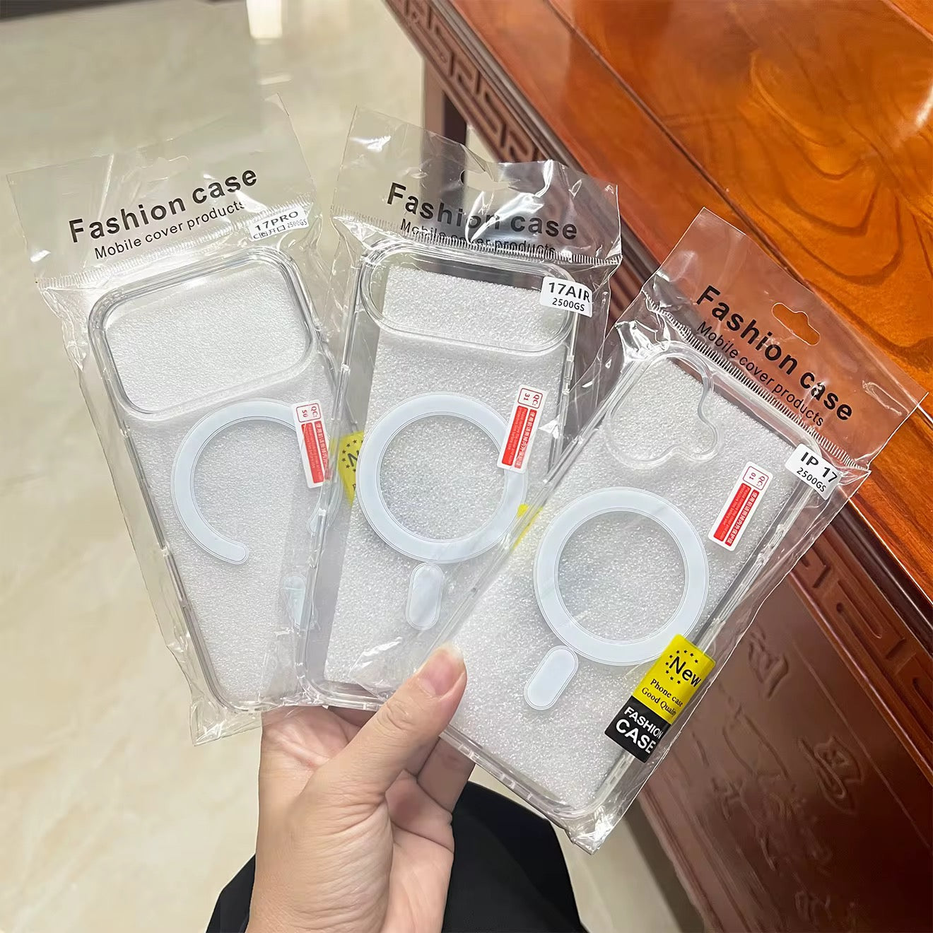 Cover MagSafe per Apple iPhone 15 / 16 / 17 Pro e Pro Max. antiurto eleganza e protezione